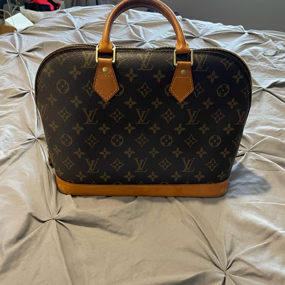 Louis Vuitton Alma PM
